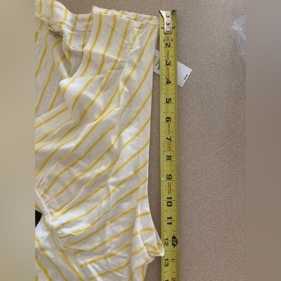 Banana Republic V Neck Sleeveless Tank top Yellow and White Striped - Picture 8 of 8